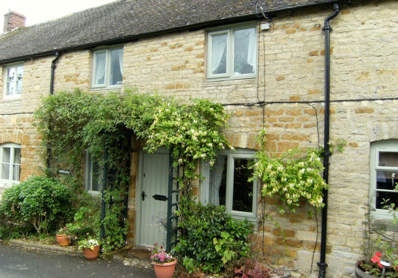 Odd Cottage Oddington  Extérieur photo